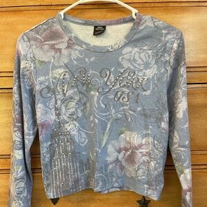 Urban Outfitters Blue and Pink Graphic Long Sleeve Tee, Size Medium